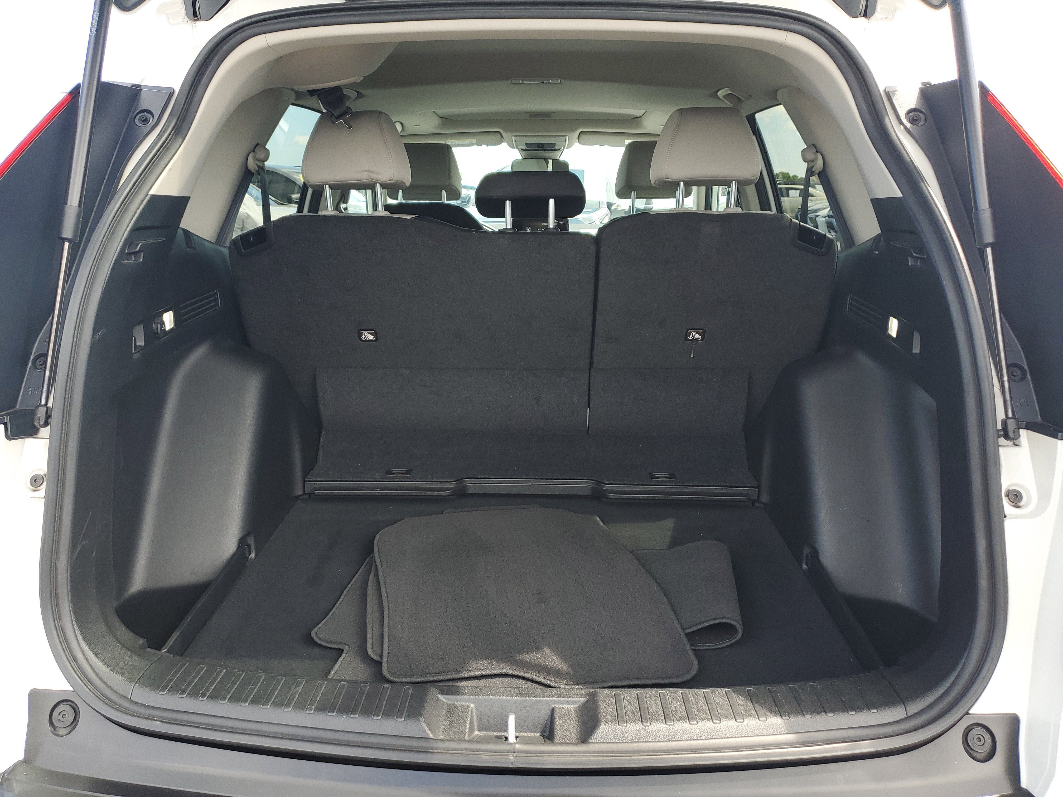 Used 2024 White Honda EX image 9