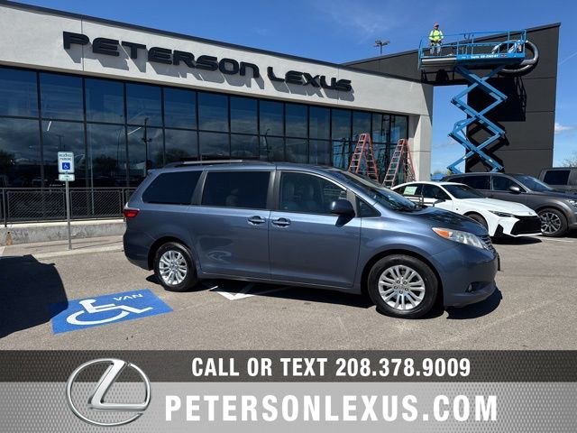 2016 Toyota Sienna XLE