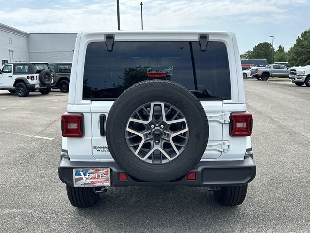 New 2025 White Jeep Sahara image 6