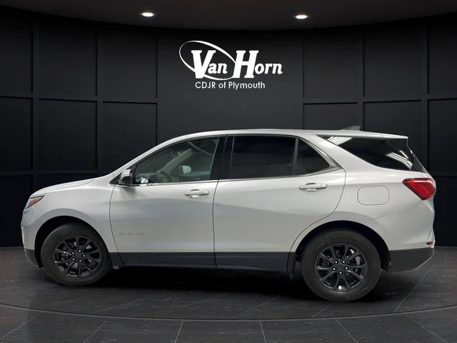 Used 2020 Silver Ice Metallic Chevrolet LT image 4