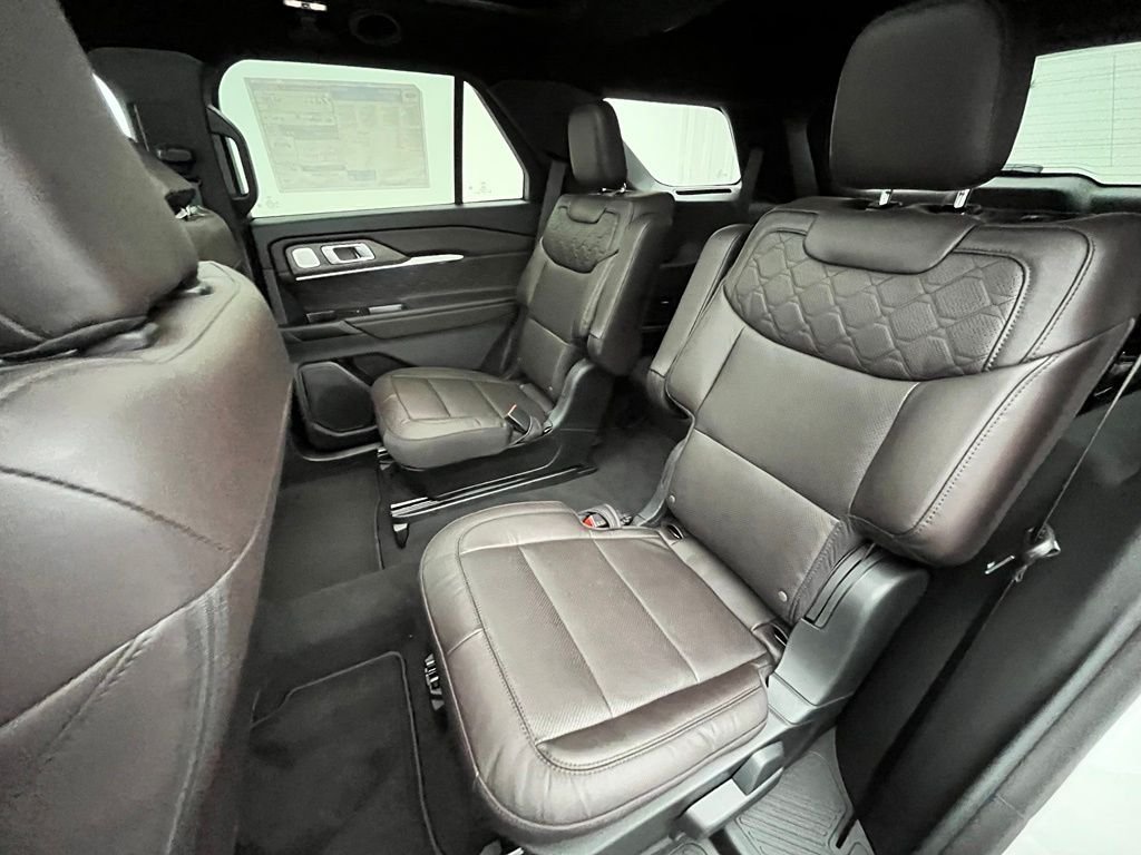 New 2026 White Ford Platinum image 42