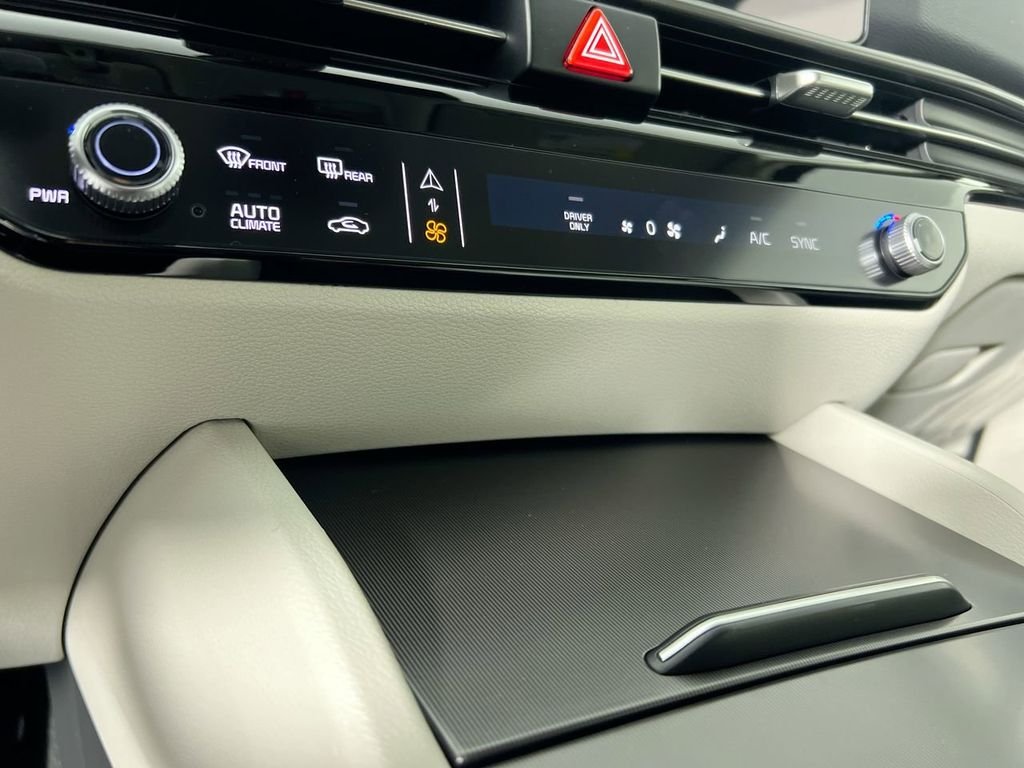 New 2026 Fusion Black Kia EX image 24
