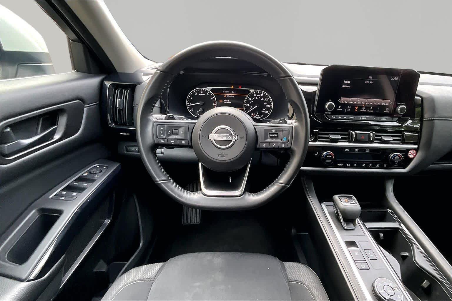 Used 2025 Glacier White Nissan SV image 6