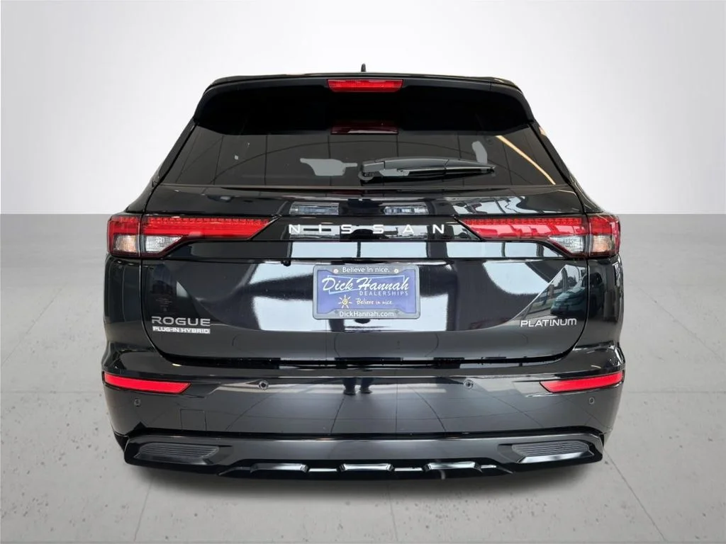 New 2026 Black Nissan Platinum image 8
