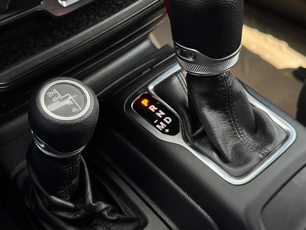 Used 2021  JEEP SPOR image 24