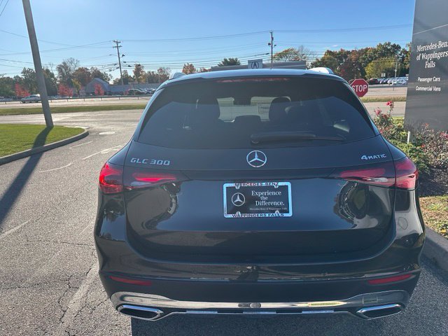 New 2027 Graphite Grey Metallic Mercedes-Benz GLC 300 image 4