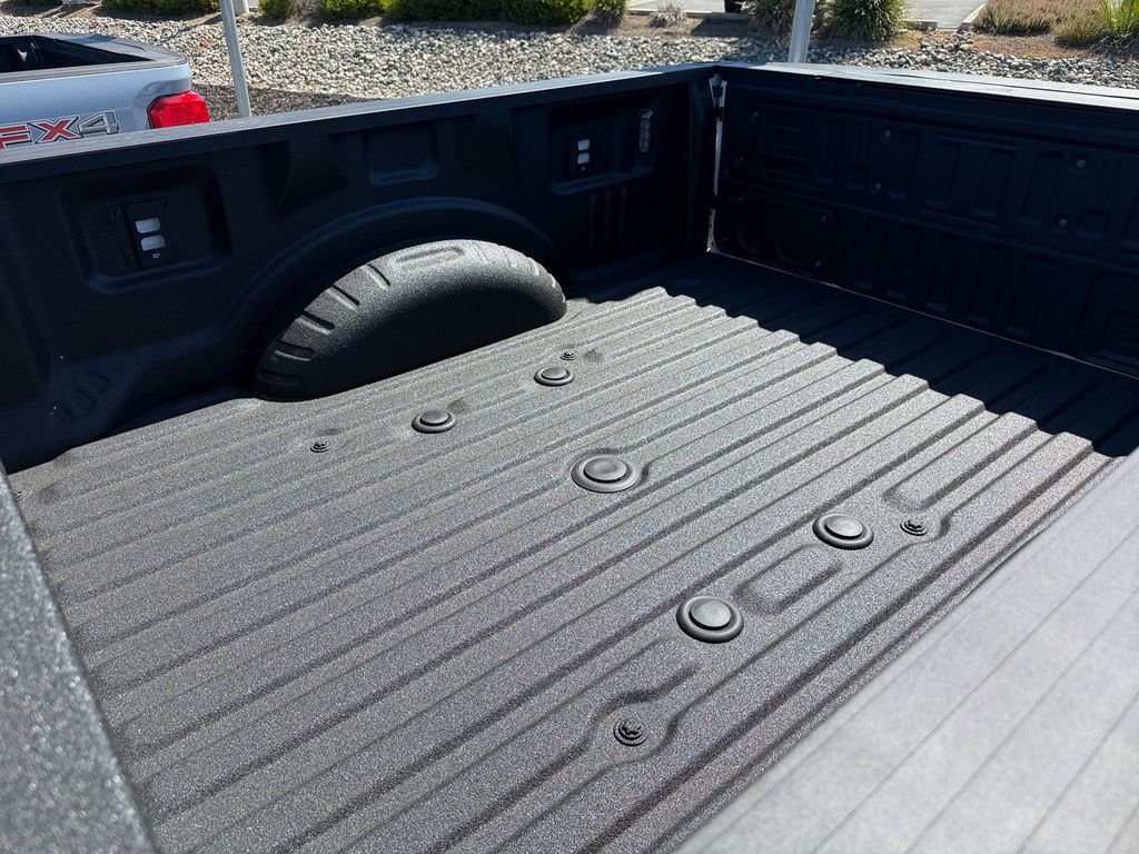 New 2026 Star White Metallic Tri-Coat Ford F-250® Platinum® image 31