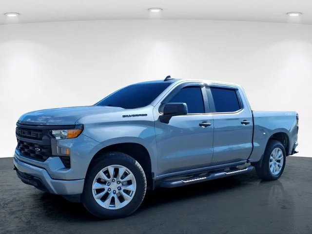 Used 2023 Gray Chevrolet Custom image 2
