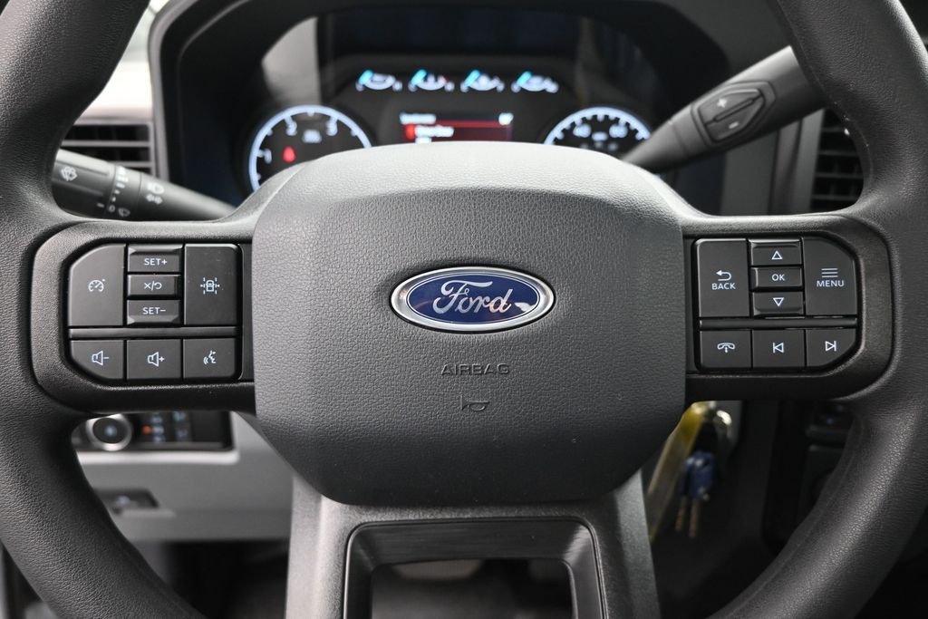 New 2025 Oxford White Ford XL image 10