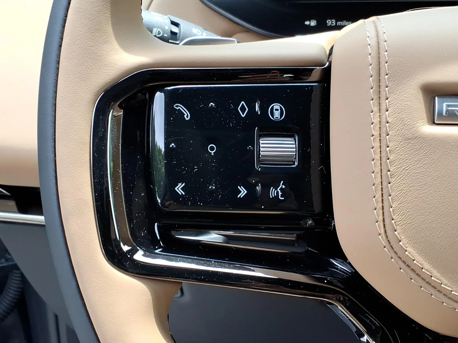 New 2026 Varesine Blue Land Rover Dynamic SE image 16