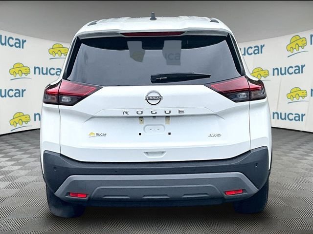 Used 2023 White Nissan S image 4