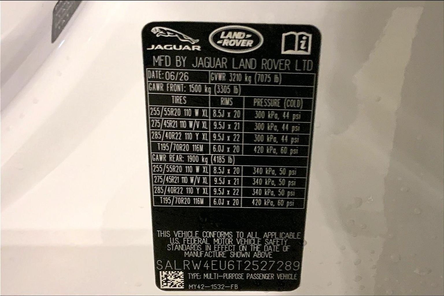 New 2026 Fuji White Land Rover Gemini Edition image 18