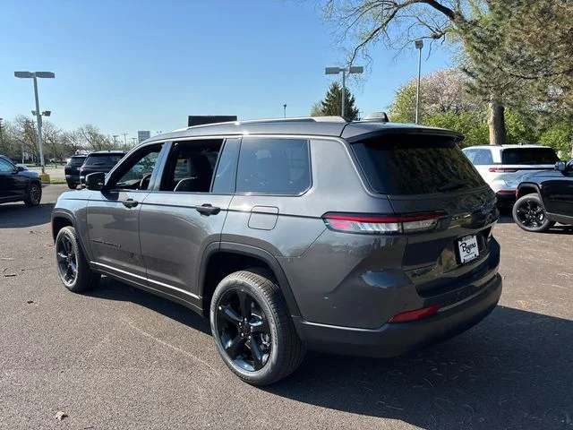 New 2026 Baltic Gray Metallic Clear-Coat Exterior Paint Jeep Limited image 4