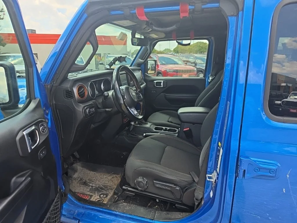 Used 2021 Blue Jeep Mojave image 16