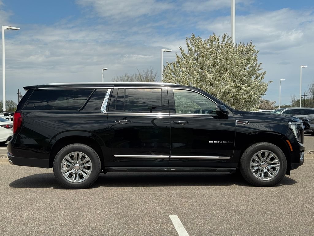 2025 GMC Yukon XL Denali - Photo 7