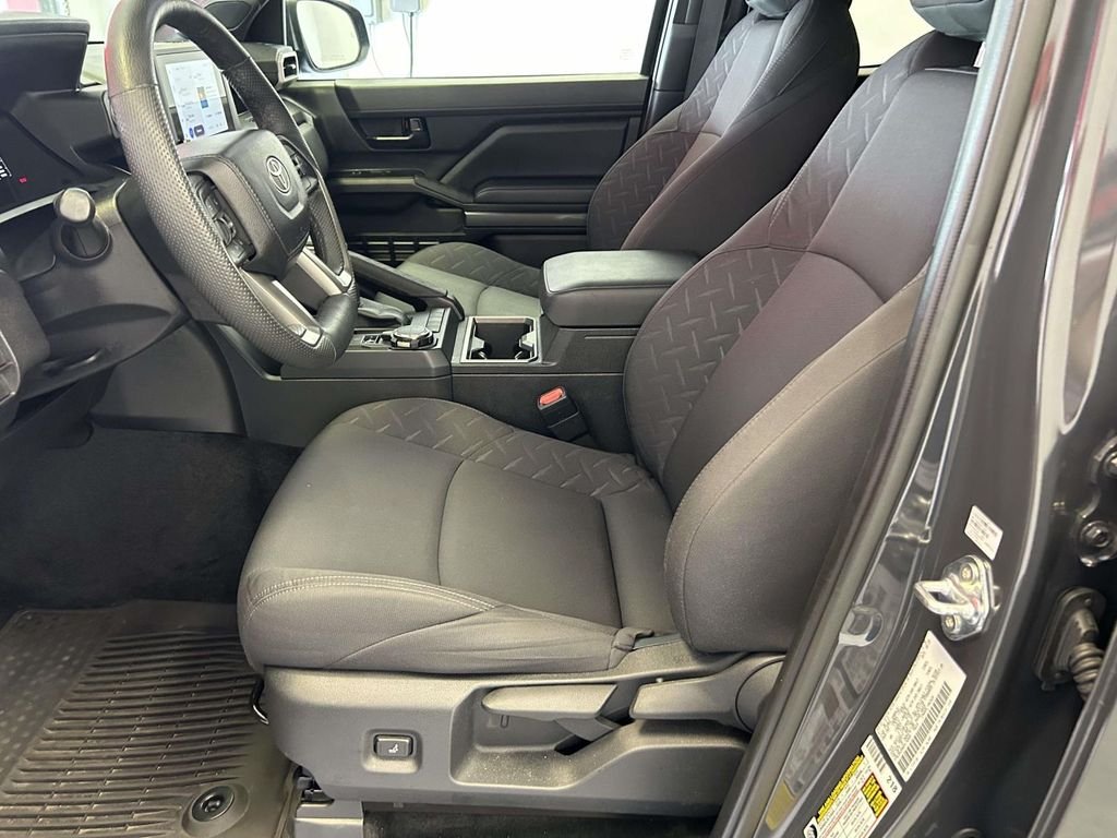 Used 2025  Toyota SR5 image 17