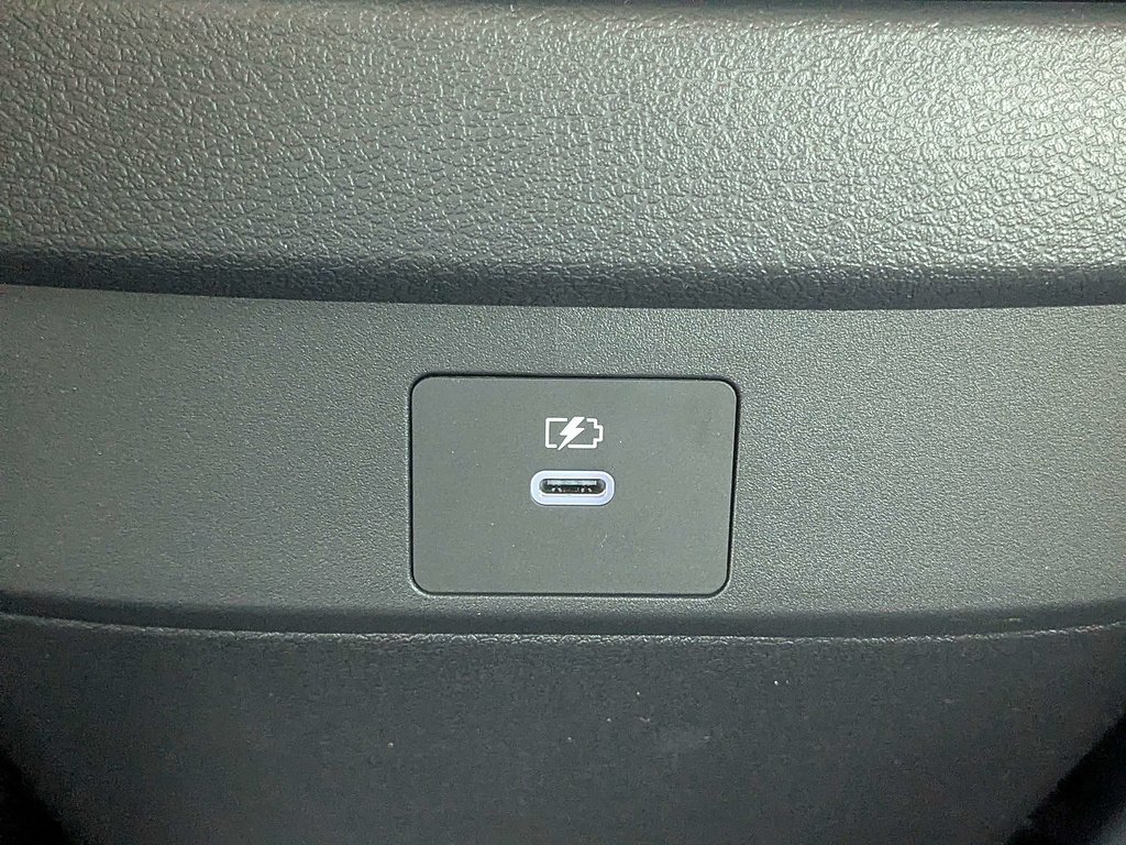 New 2026 Aspen White TriCoat / Super Black Two-tone Nissan SR image 14