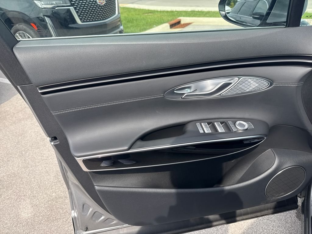 2026 GENESIS GV70 Standard - Photo 12