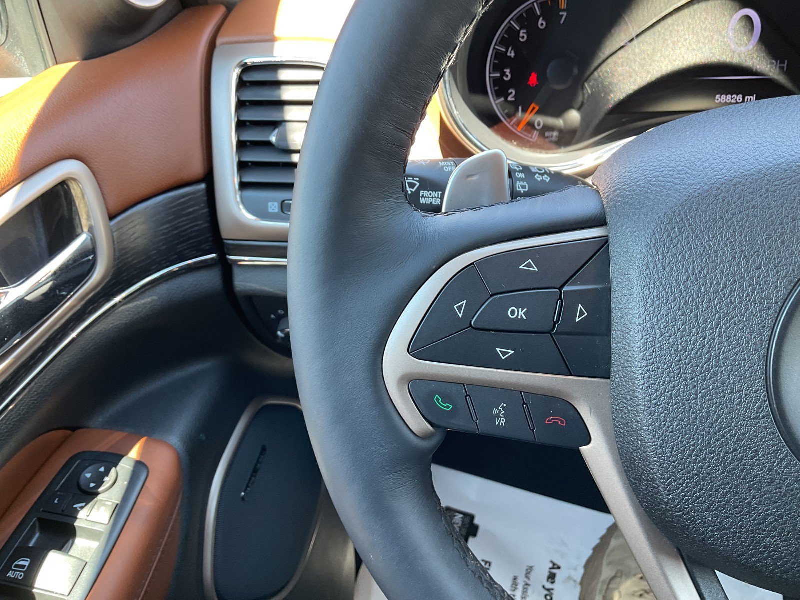 Used 2016 Brilliant Black Crystal Pearlcoat Jeep Summit image 23