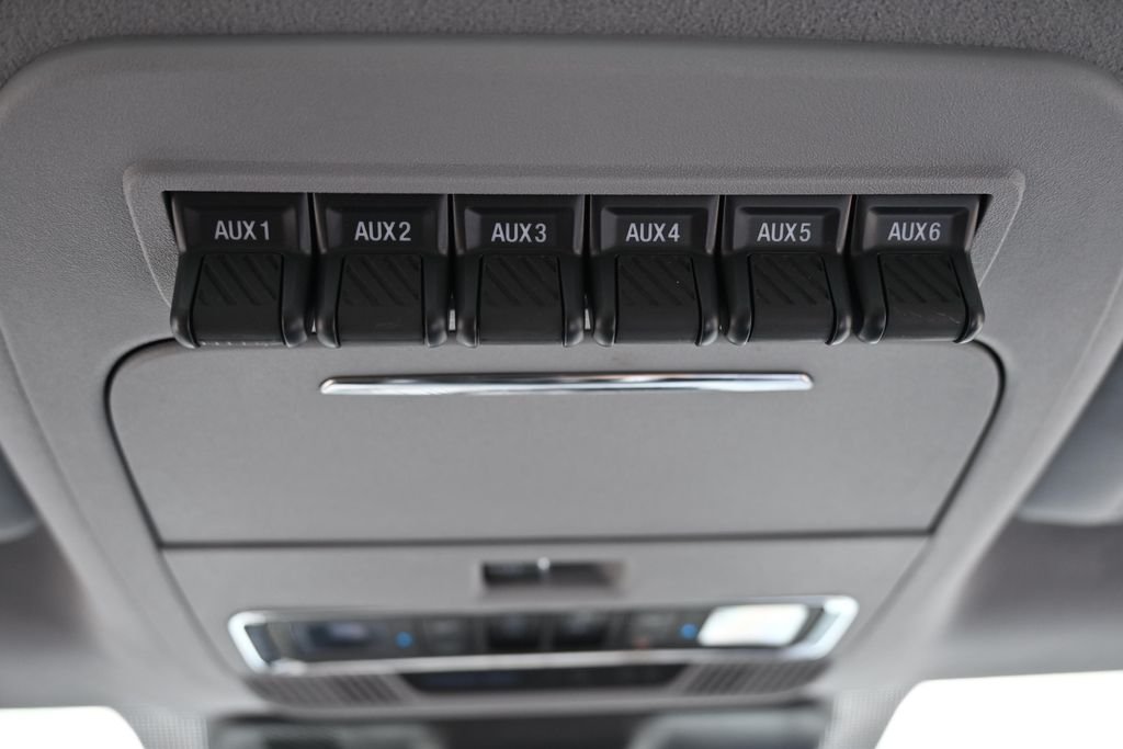 Used 2024 White Metallic Ford Limited image 44
