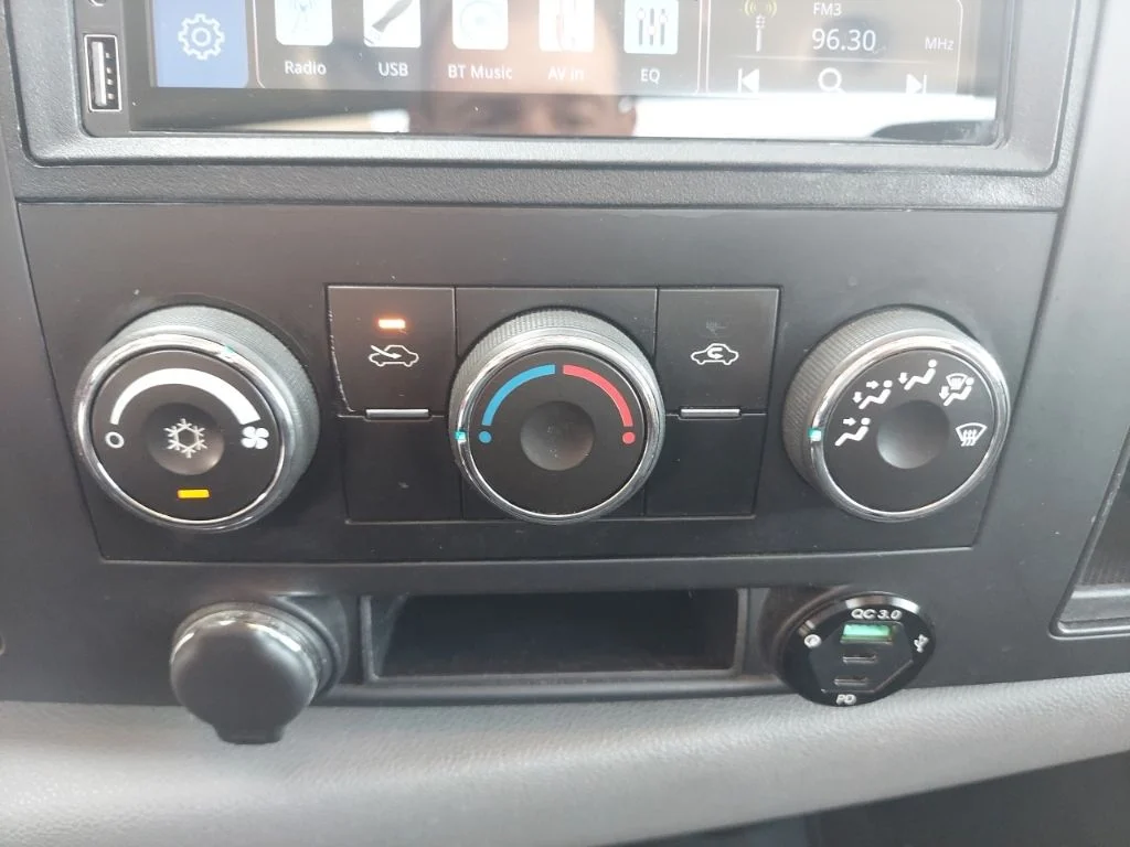 Used 2007 Red Chevrolet Work Truck image 21