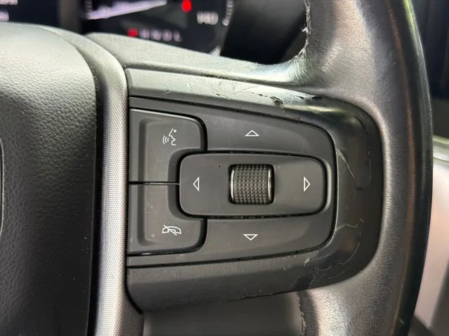 Used 2021 PACIFIC BLUE METALLIC GMC Elevation image 25