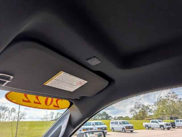 Used 2022 White GMC AT4 image 21