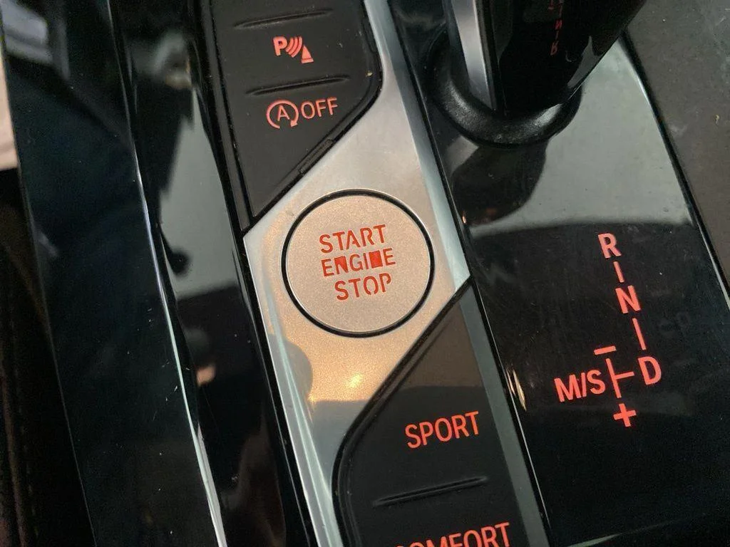 Used 2022 Dark Graphite BMW xDrive30i image 25