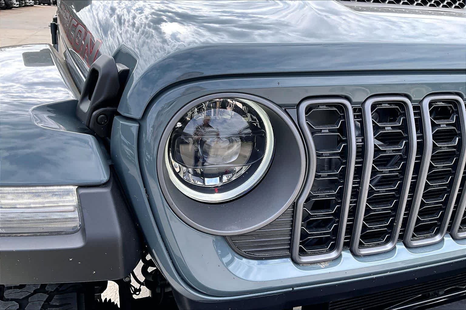New 2026 Anvil Clear-Coat Exterior Paint Jeep Rubicon X image 14
