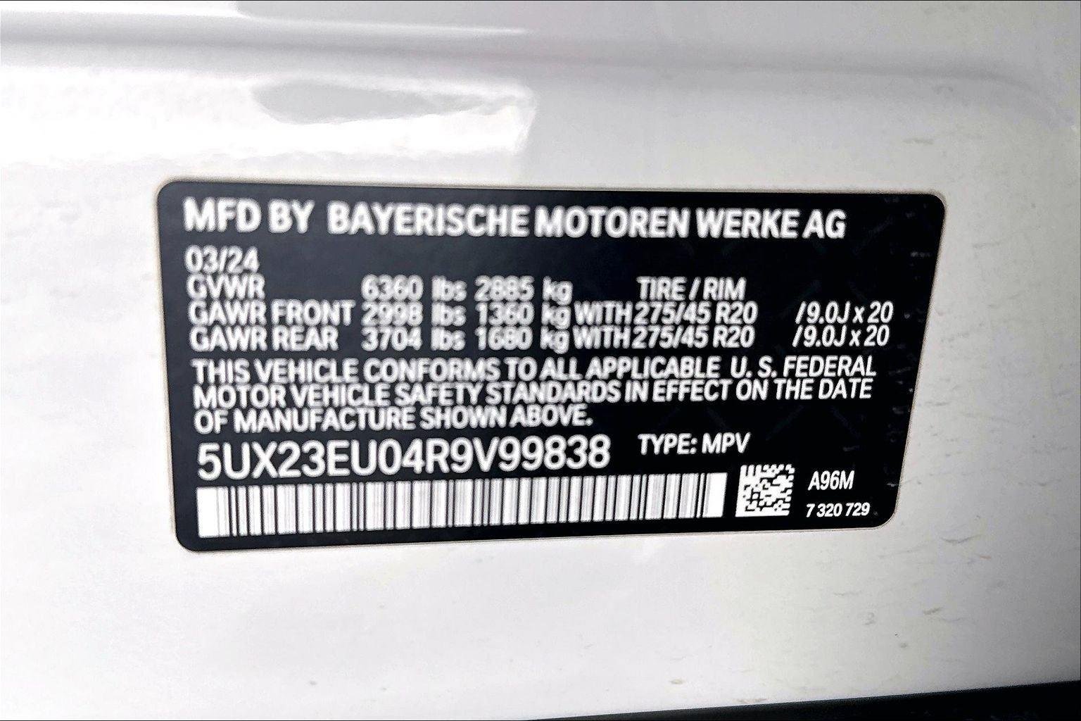 Certified Used 2024 Mineral White Metallic BMW xDrive40i image 21