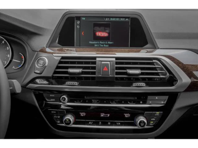 Used 2021  BMW xDrive30i image 11
