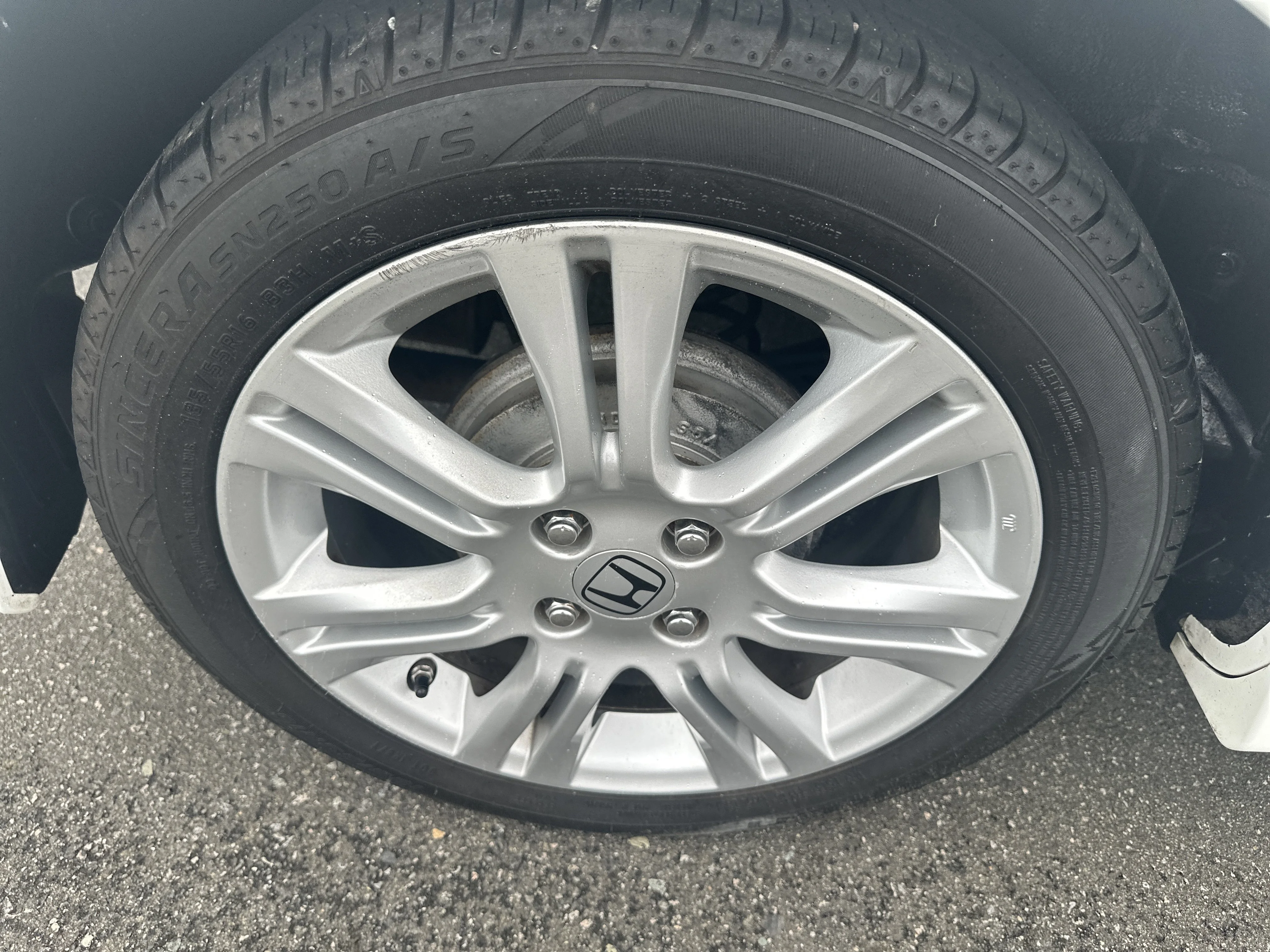Used 2010 Taffeta White Honda Sport image 5