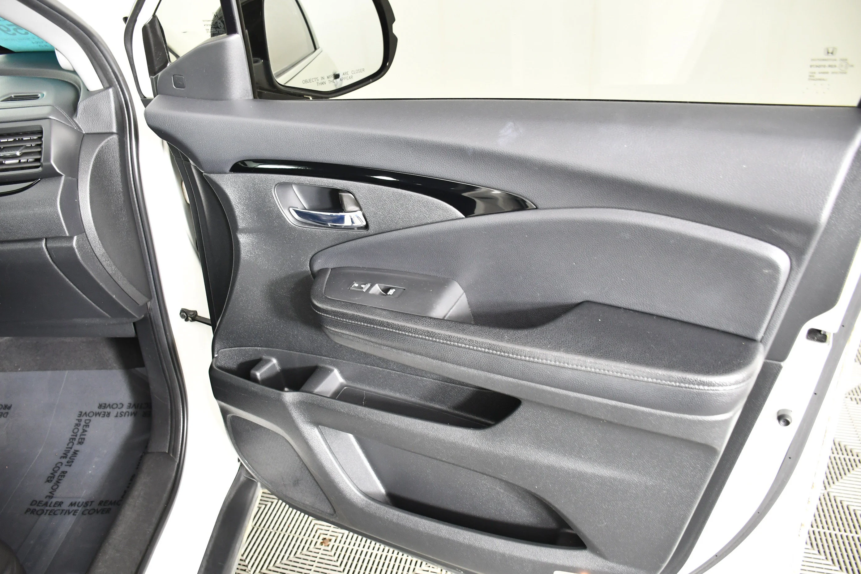 Used 2017 White Honda Elite image 42
