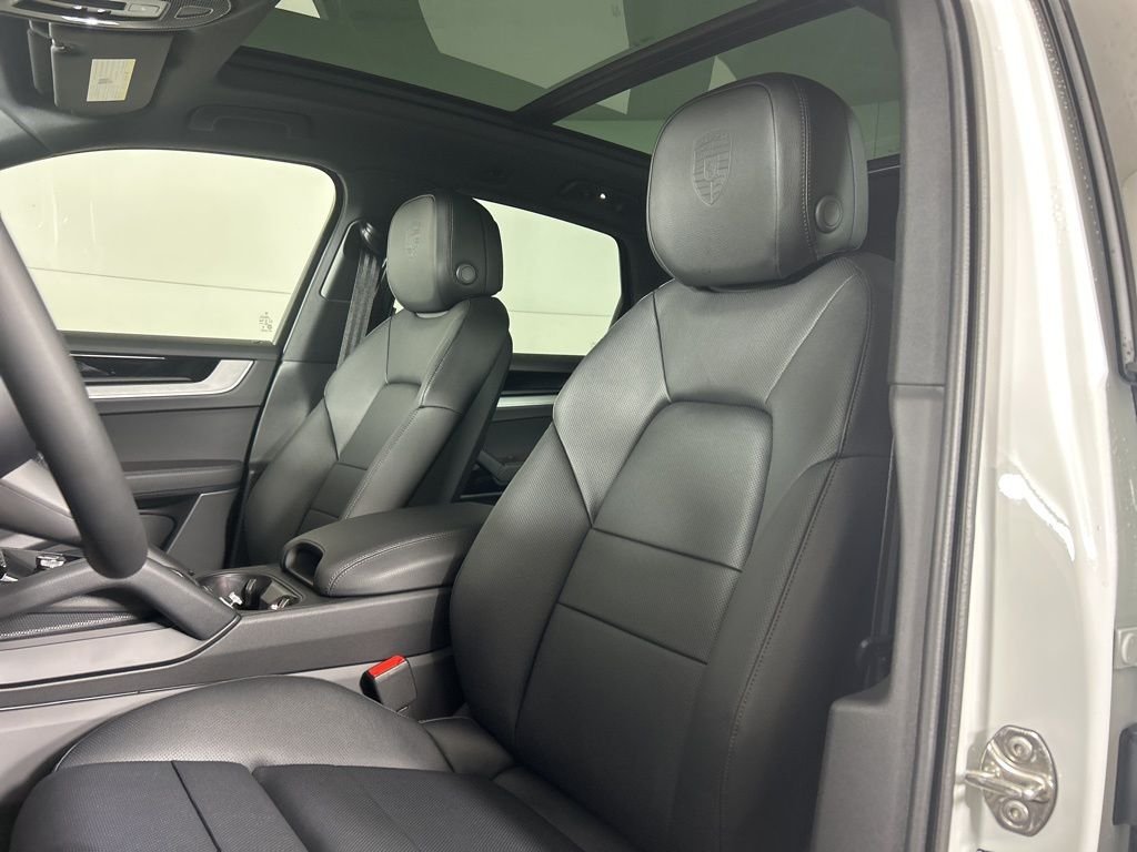 2026 Porsche Cayenne S - Photo 10