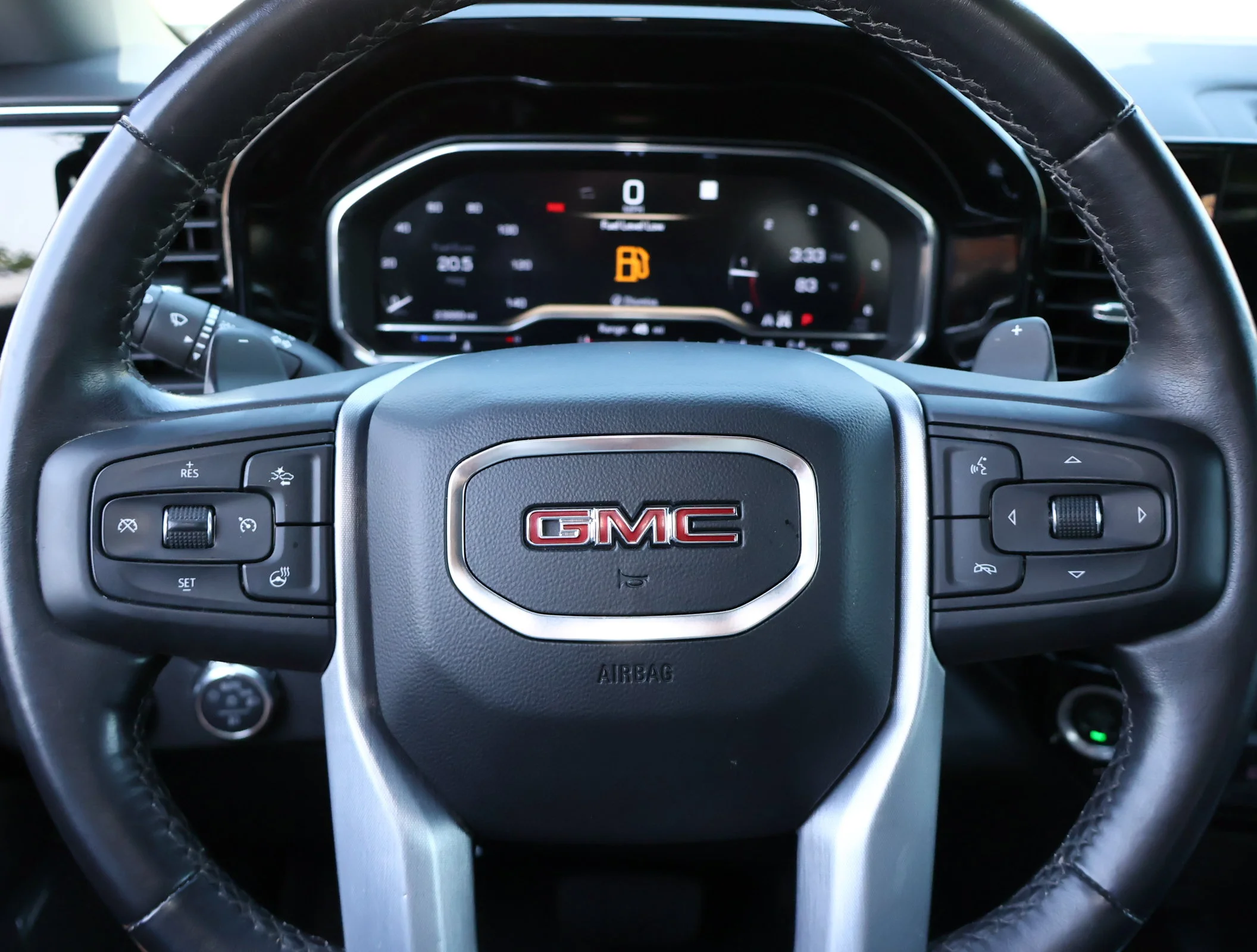 Used 2022 Titanium Rush Metallic GMC SLT image 15