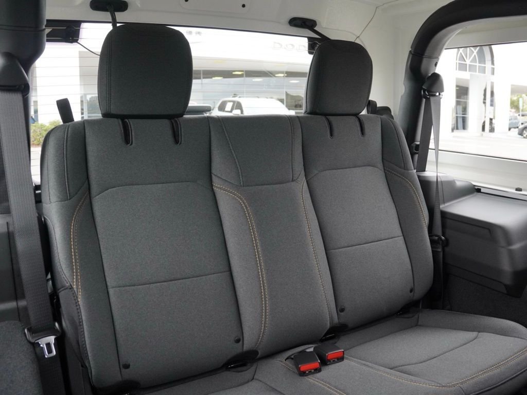 New 2026 Bright White Clear-Coat Exterior Paint Jeep Sport image 23