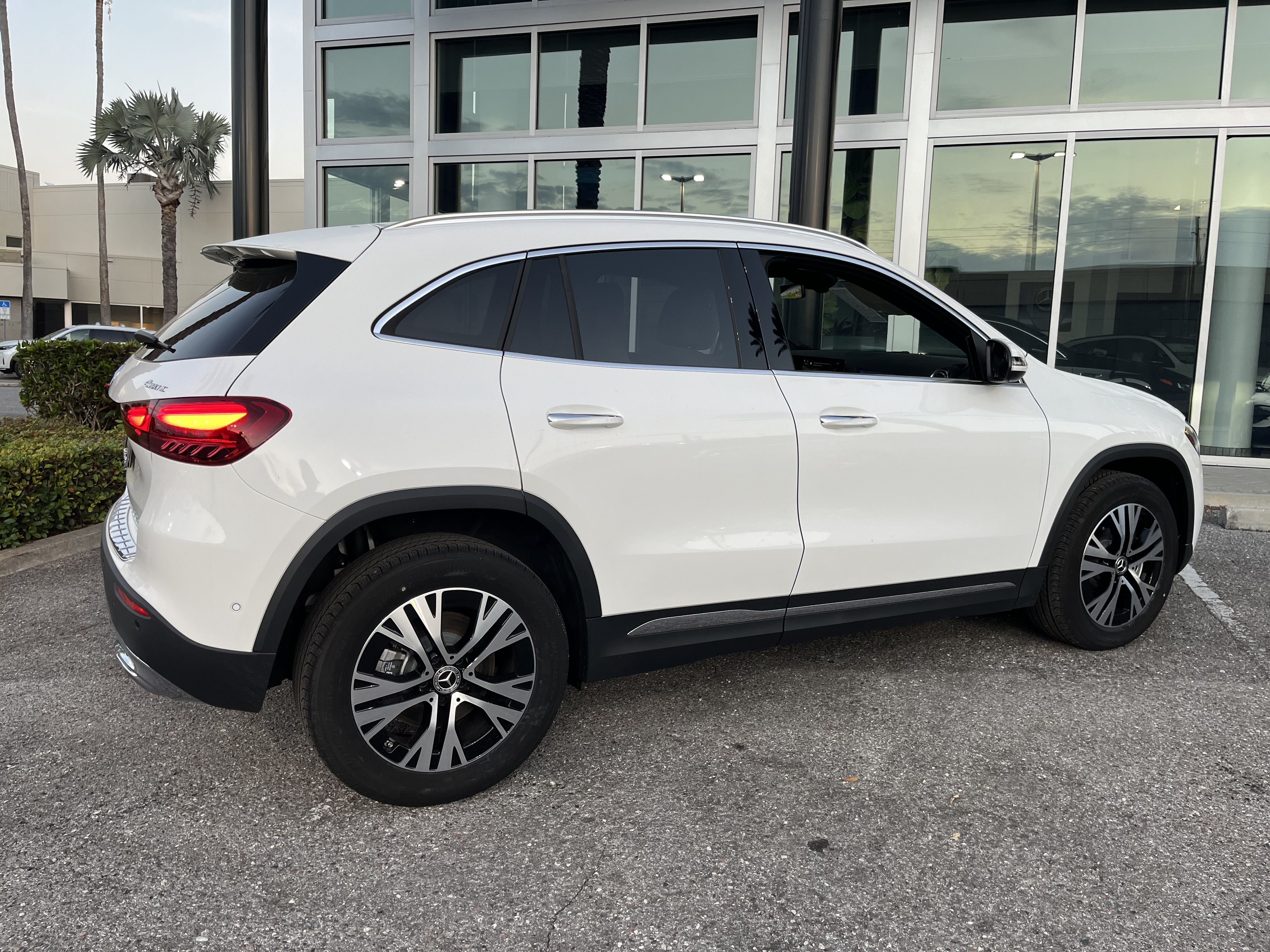 New 2026 Polar White Mercedes-Benz GLA 250 image 7