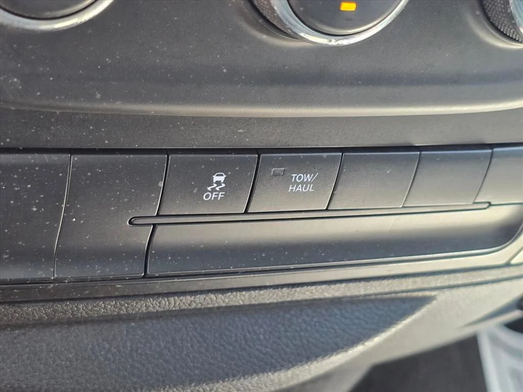 Used 2019 Silver Ram SLT image 20