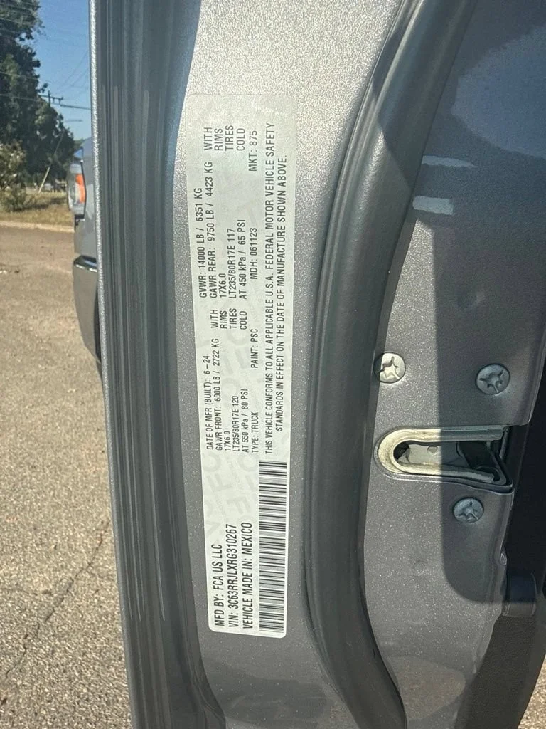 Used 2024  Ram Laramie image 22