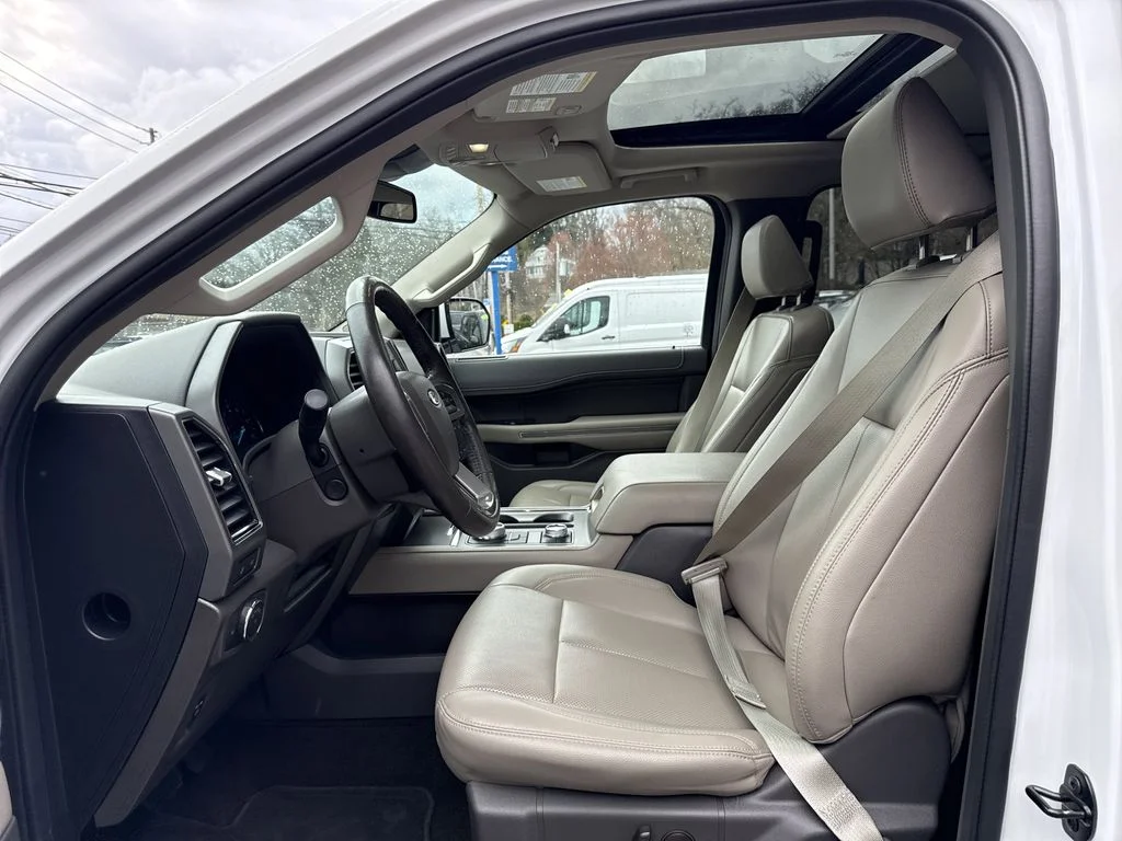 Used 2021 Oxford White Ford XLT image 17