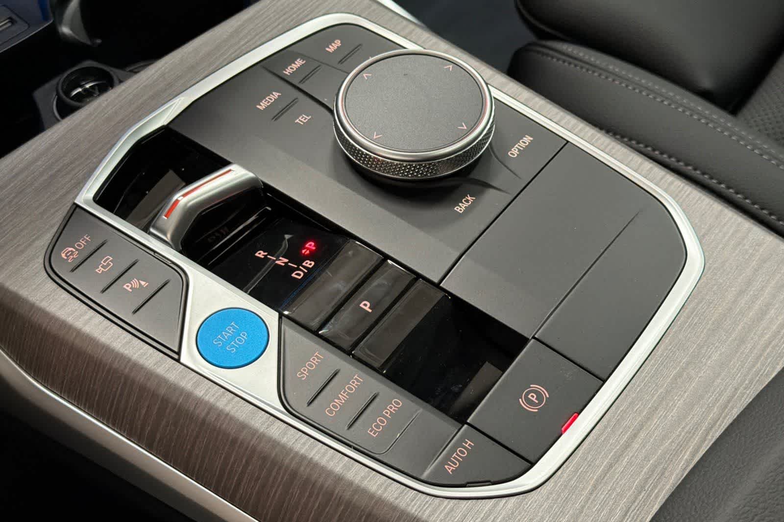 New 2026 Skyscraper Grey Metallic BMW eDrive40 image 21