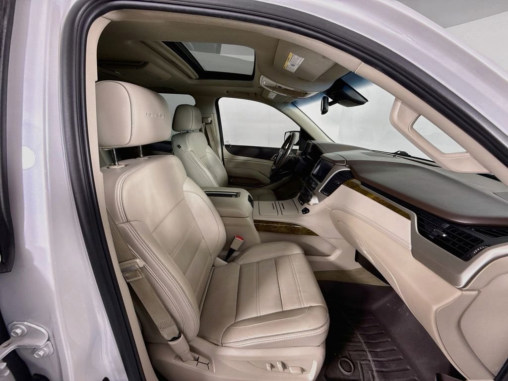 Used 2016 White GMC Denali image 31