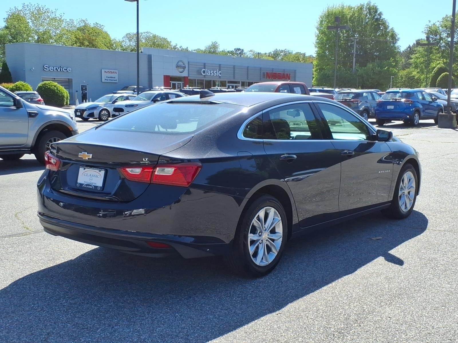 Used 2025 Night Shade Metallic Chevrolet LT image 7