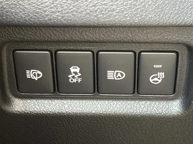 Used 2022 White Lexus 460 image 37