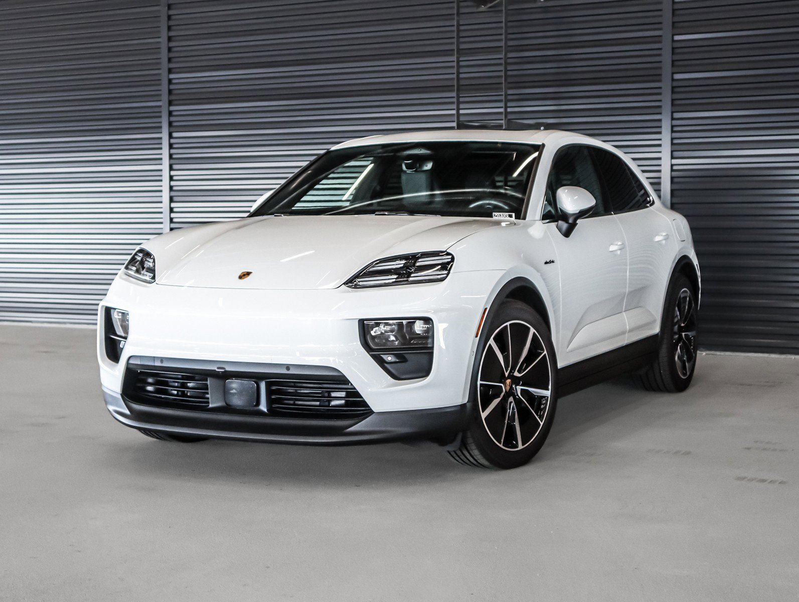 2025 Porsche Macan S
