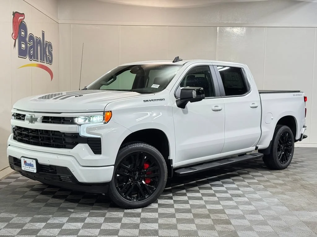 New 2026 Summit White Chevrolet RST image 2