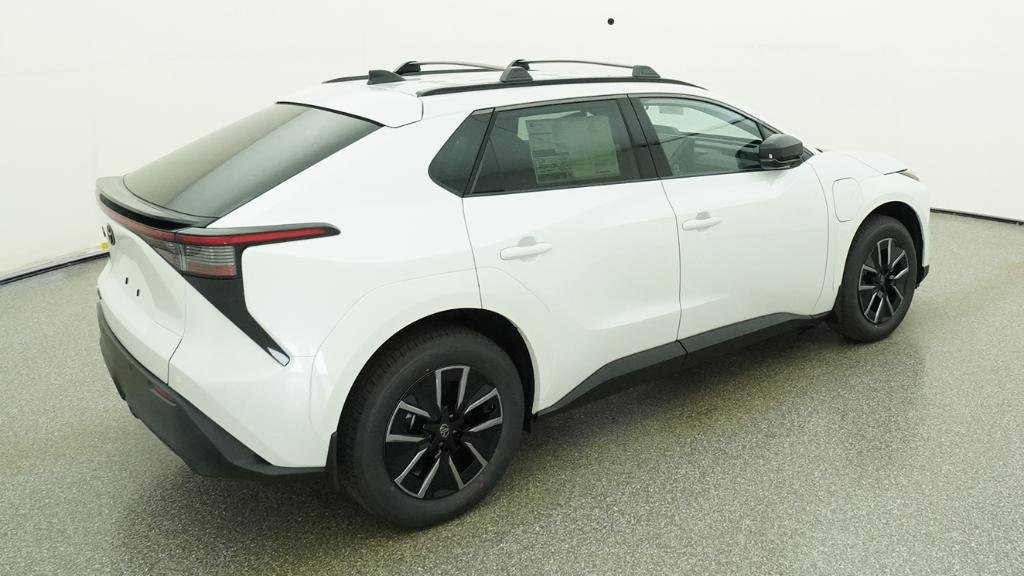 New 2026 WINDCHILL PEARL Toyota XLE image 71