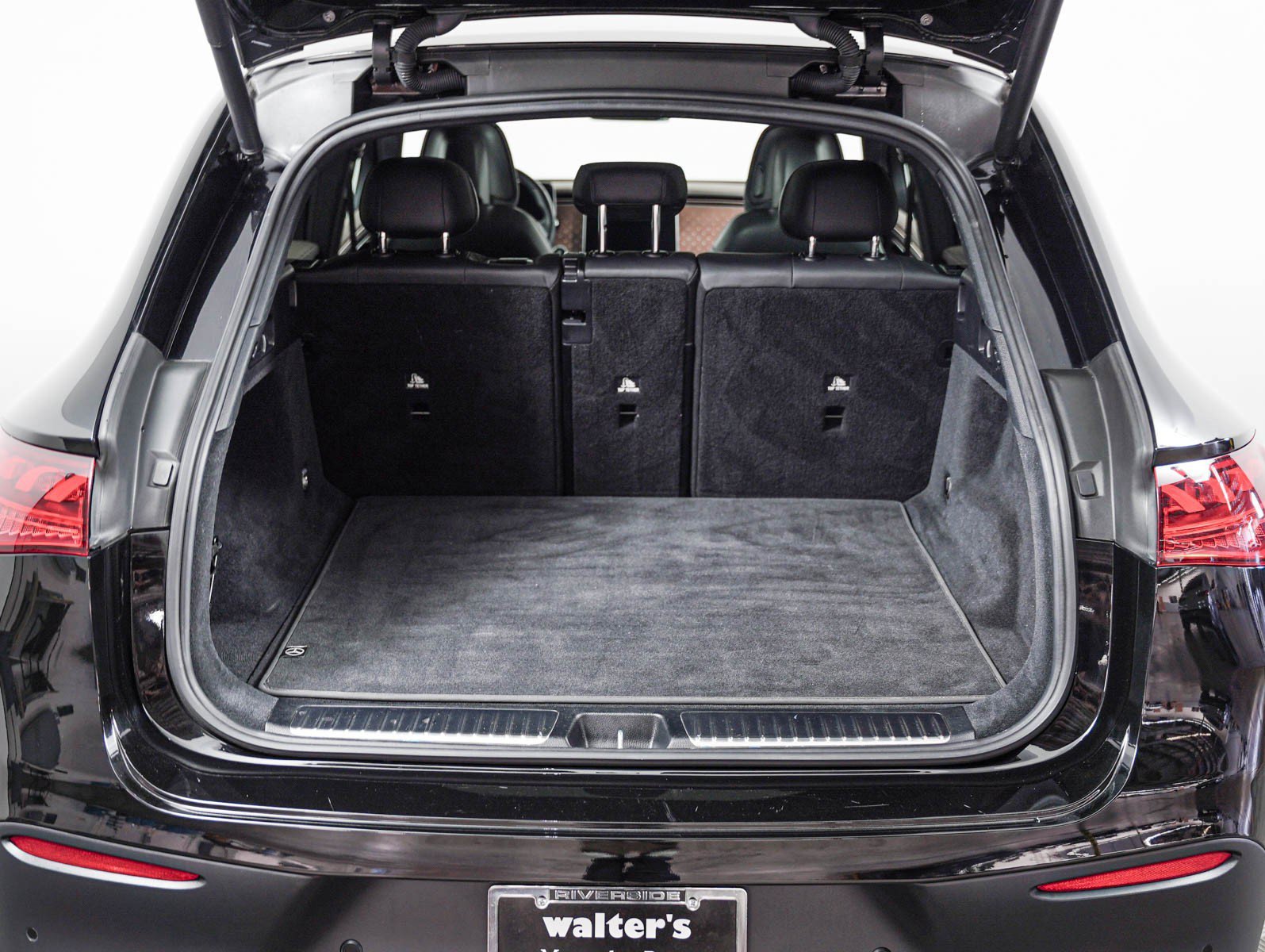 Certified Used 2023 Black Mercedes-Benz EQE 500 4MATIC® SUV image 6