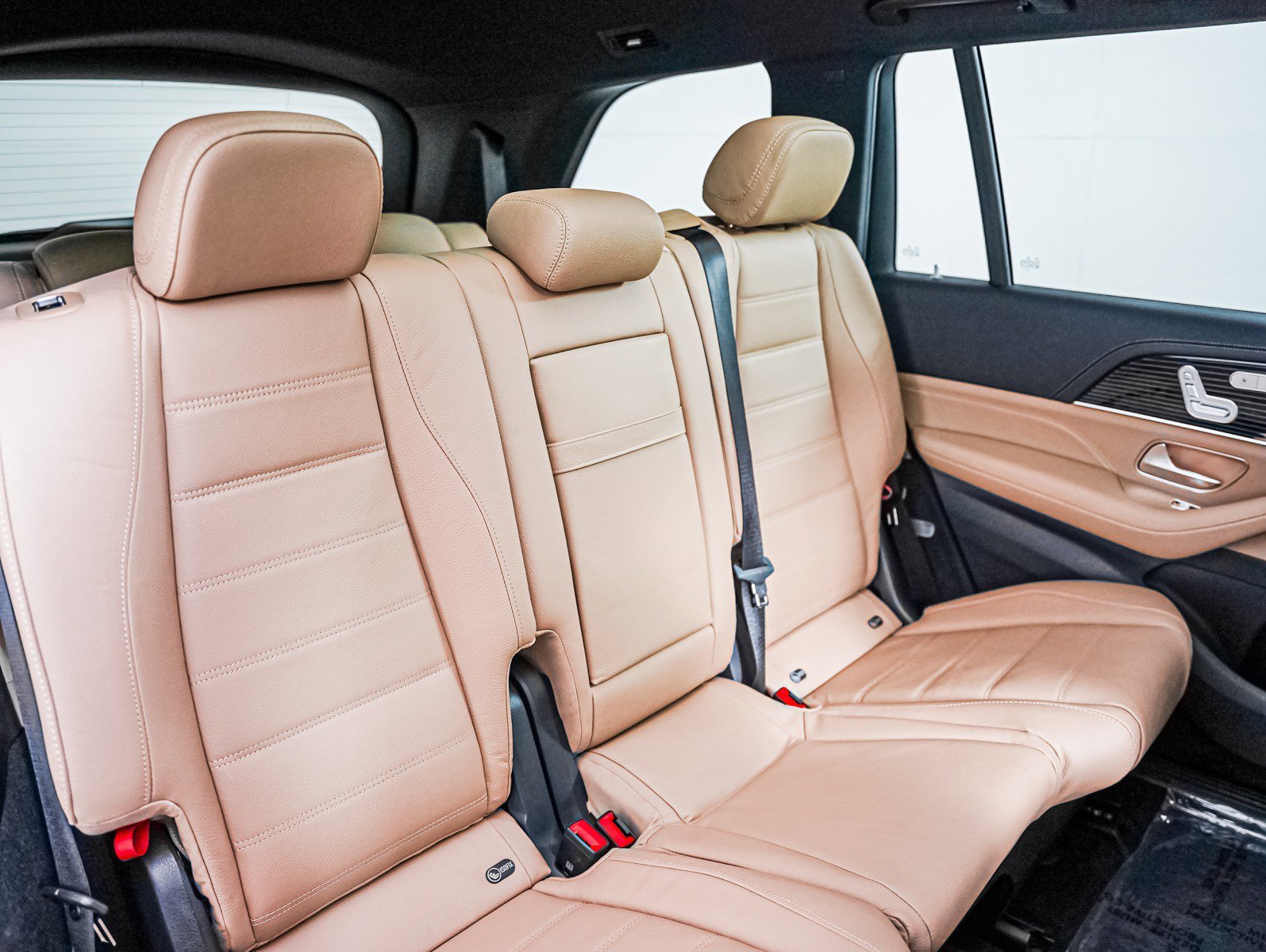 Certified Used 2024 Twilight Blue Metallic Mercedes-Benz GLS 580 4MATIC® SUV image 14