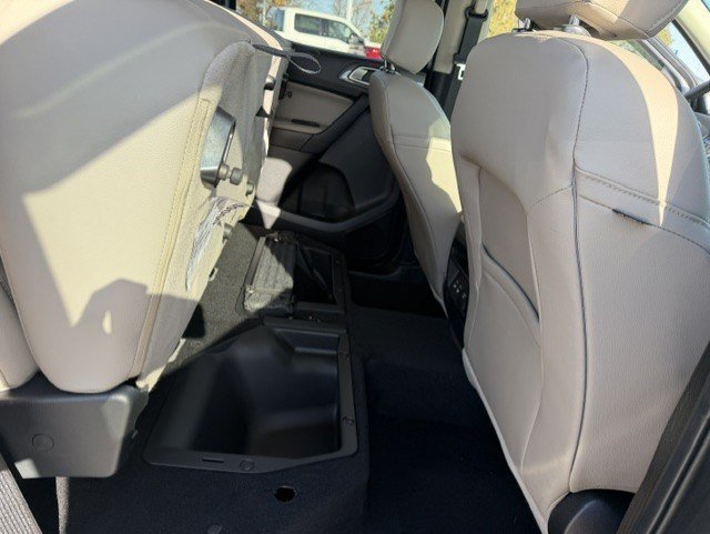 Used 2020 Silver Metallic Ford LARIAT image 29